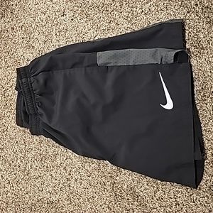 Athletic shorts